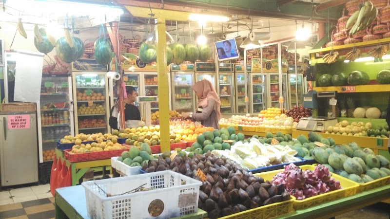 Toko buah in Jakarta